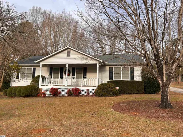 103 David St, Laurens, SC 29360
