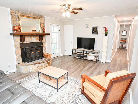 2nd image of 205 Scarborough Rd