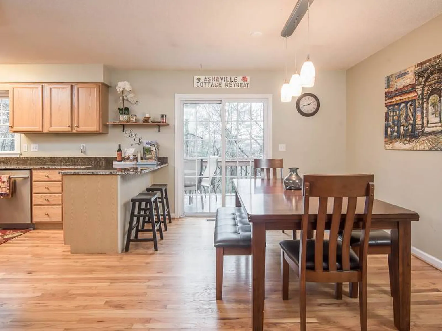 5 bed, 3204 sqft, $4,600 — Photo 4
