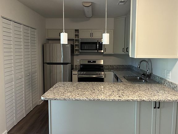 5th image of 1200 Trillium Cir #1110LPD