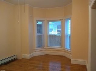 206 Crown St FL 1, Meriden, CT 06450