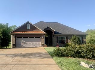 441 Free Hill Rd, Johnson City, TN 37615