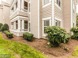 14302 Rosy Ln APT 16, Centreville, VA 20121