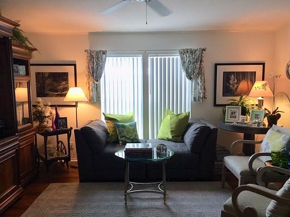 5th image of 6846 Mount Orange Dr NE
