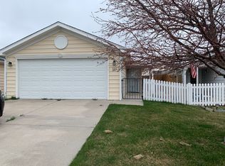 334 Appletree Ln, Cheyenne, WY 82009