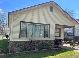1124 S Johnston St, Ada, OK 74820