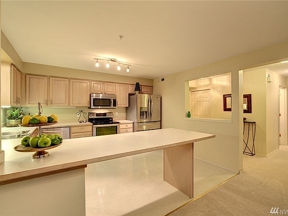 4th image of 22535 SE Highland Cir