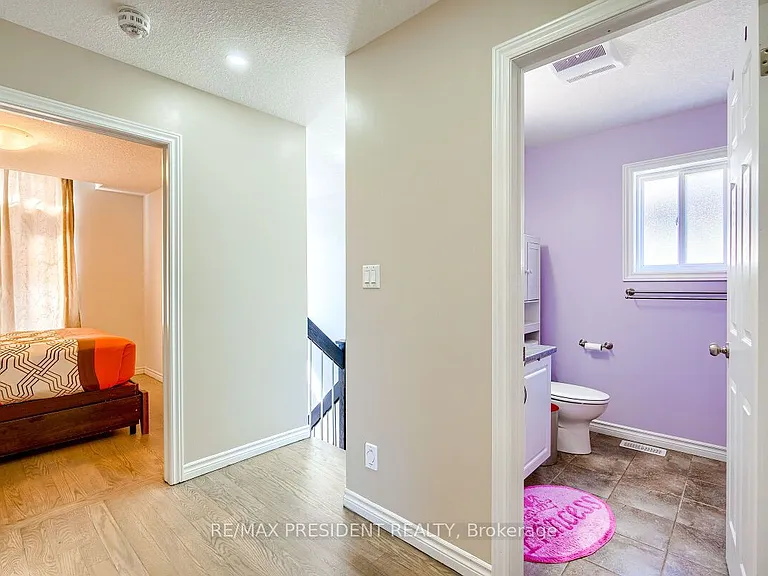573 Forman Ave — Photo 16