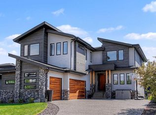 125 N Cranbrook Hts SE, Calgary, AB T3M1W7