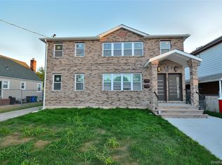 21942 112th Rd, Jamaica, NY 11429