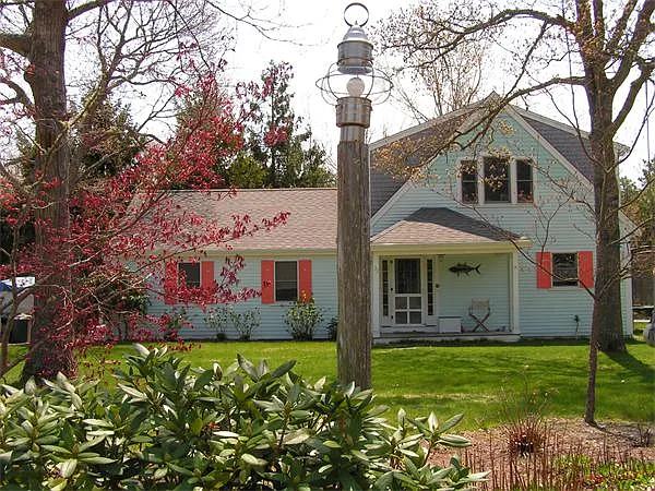 32 Thomas Path