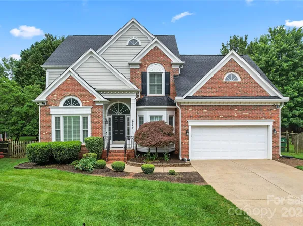 6632 Hawksnest Dr, Charlotte, NC 28269
