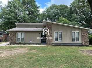 4122 Meadow Creek Rd, Memphis, TN 38115