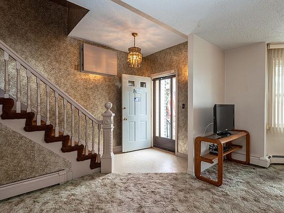 4th image of 799 Saratoga St