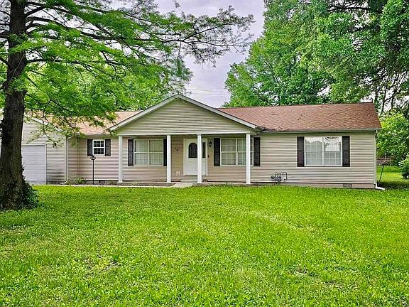 3rd image of 18 Glory Ln