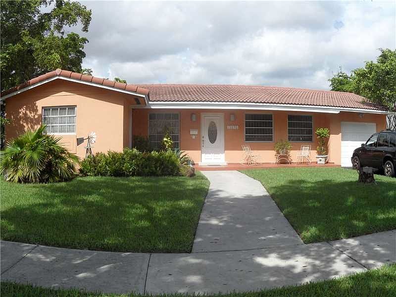 1st image of 13890 Cypress Ct