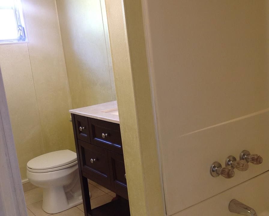 1st image of 246 W 21st St