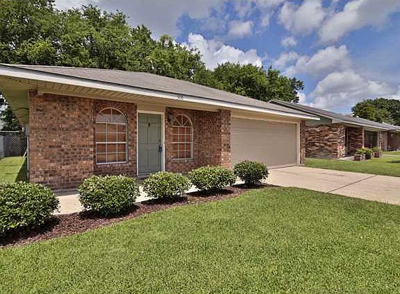 5th image of 306 Cottonwood Dr