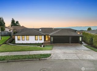 6710 N Parkview Ln, Tacoma, WA