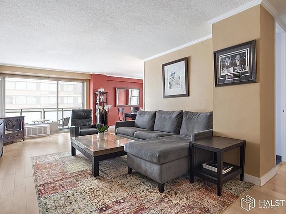 3rd image of 300 E 40th St APT 21K