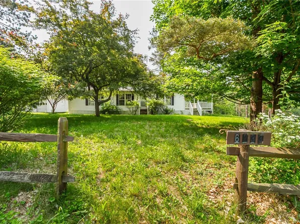 223 N Vine Valley Rd, Middlesex, NY 14507