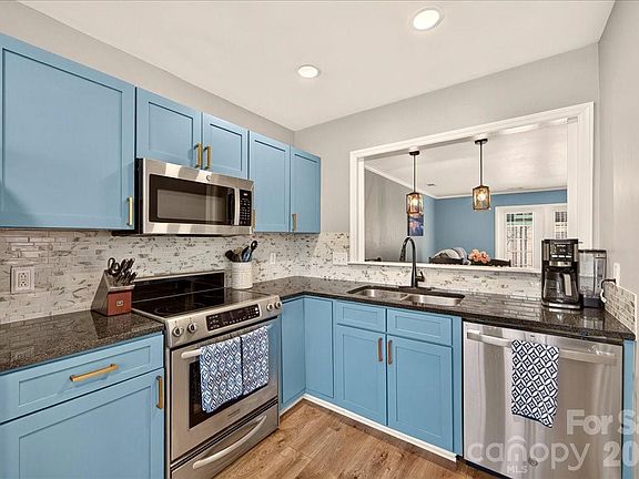4th image of 8220 Legare Ct
