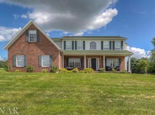 13571 Buck Rd, Bloomington, IL 61705