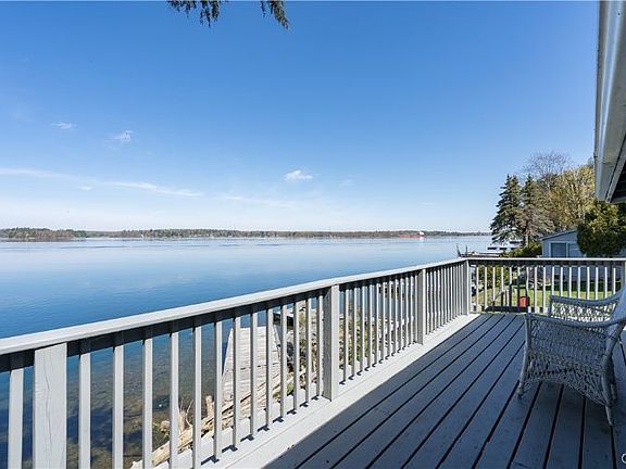 2nd image of 3 Loon Ln