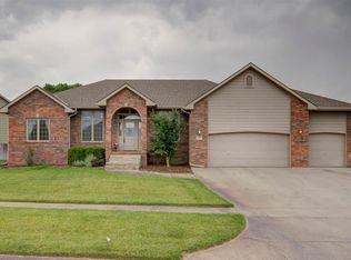 3320 N North Shore Blvd, Wichita, KS 67205