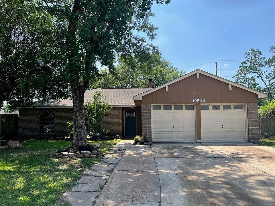 1st image of 19806 Pinefield Ct