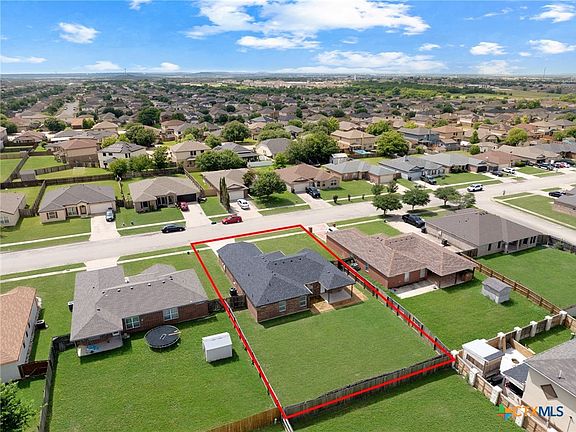 4th image of 5402 Bridle Dr