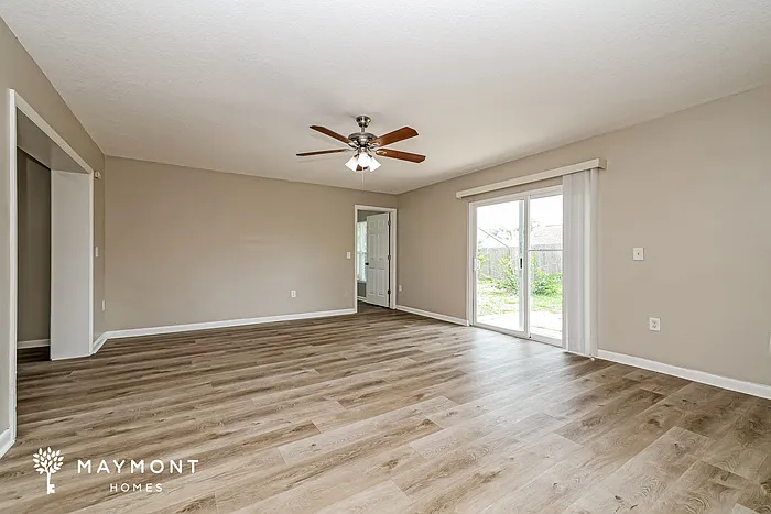 4140 Spring Way Cir — Photo 8