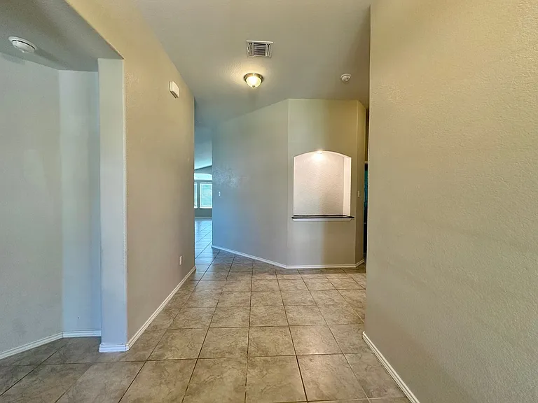1118 Juneberry Park Dr — Photo 2