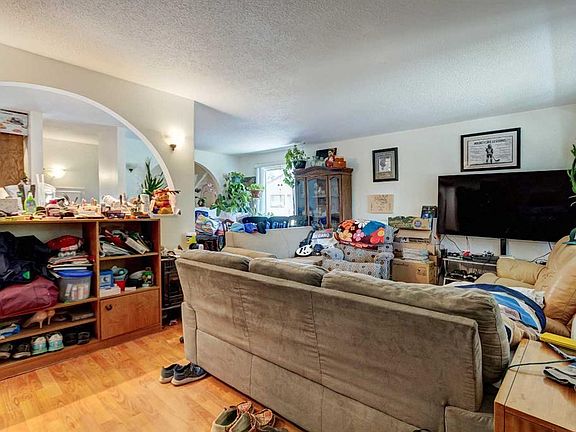 3rd image of 202 S Olympia Dr SE