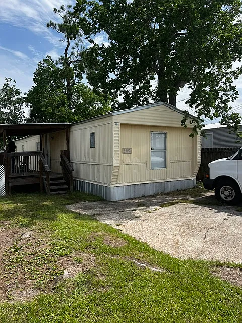 3 bed, 900 sqft, $1,295 — Photo 2