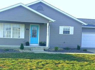 867 W 4th St, Aviston, IL 62216