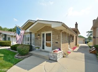 9011 S Francisco Ave, Evergreen Park, IL 60805