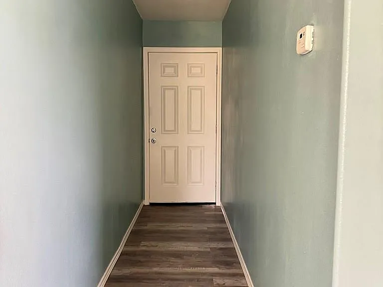 405 W 7th St — Photo 18
