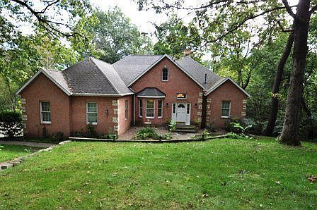 1502 Trail Bend Dr NW