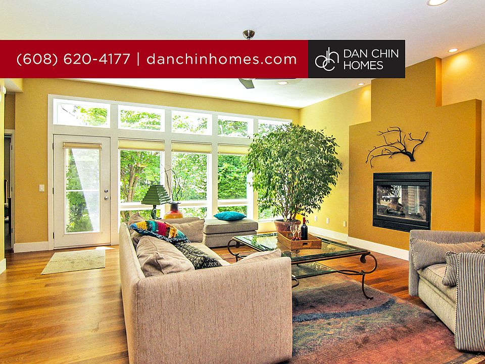 1st image of 5979 Oak Hollow Dr