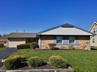 49 Norwood Ln, Willingboro, NJ 08046