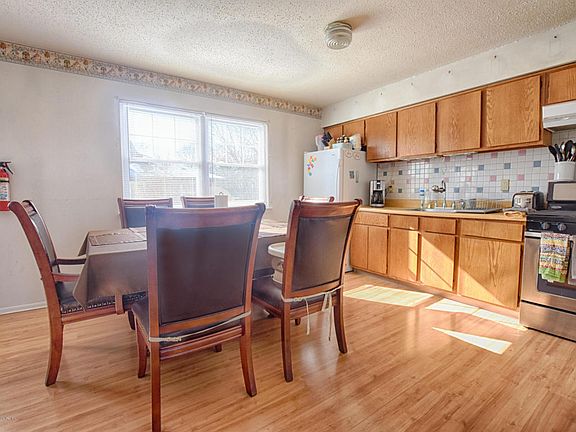 2nd image of 504 Linda Ct