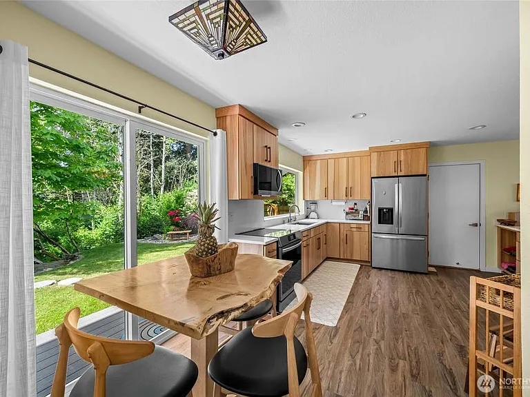 1311 Clearbrook Dr — Photo 12