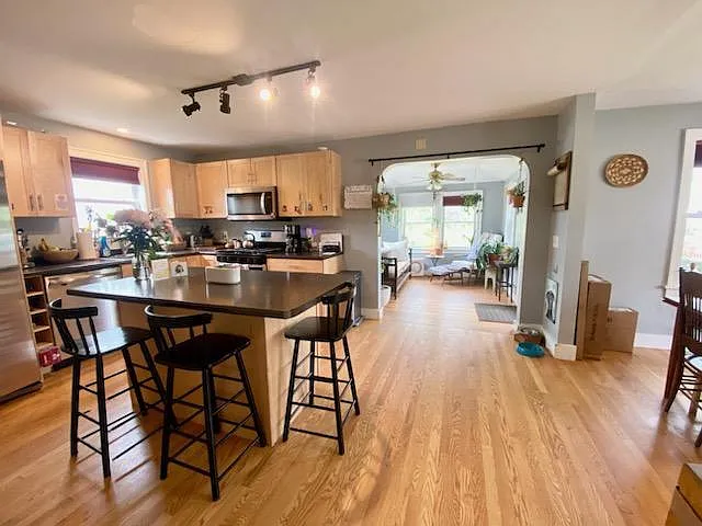 80 Russell St — Photo 14