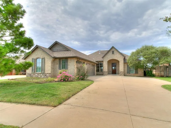 13569 Cobblestone Curve Rd, Oklahoma City, OK 73142