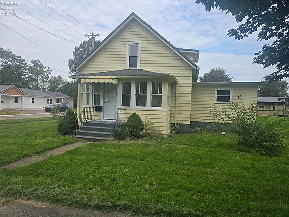 3rd image of 113 3rd St