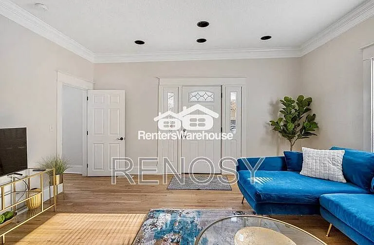 544 36th St #1 — Photo 7
