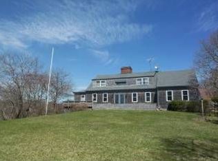 2 Oyster Pond Ln, Edgartown, MA 02539