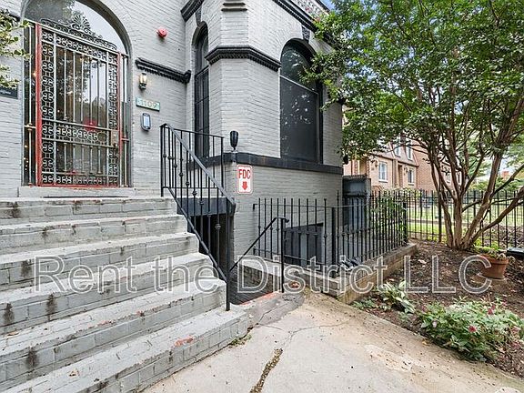 2nd image of 1109 M St NW APT 1