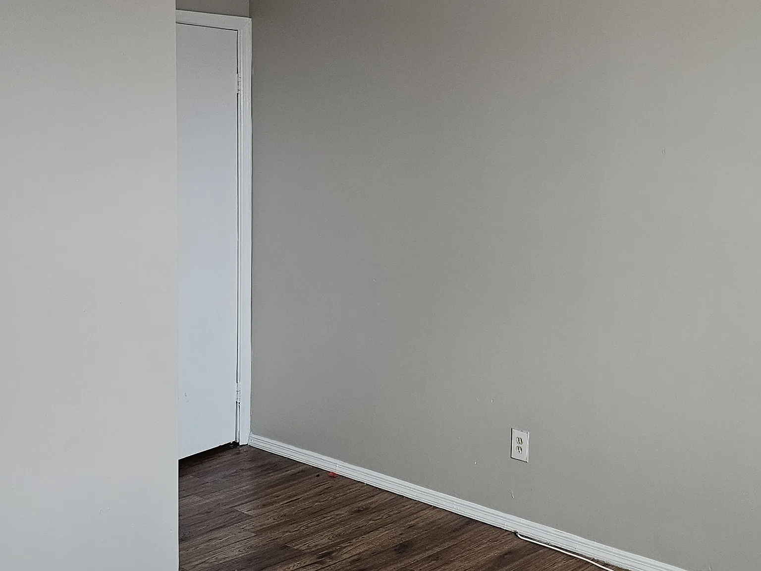 2 bed, 1000 sqft, $1,350 — Photo 4